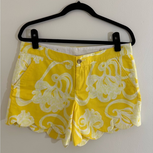 Lilly Pulitzer Pants - Lilly Pulitzer Size 6 Buttercup Shorts
